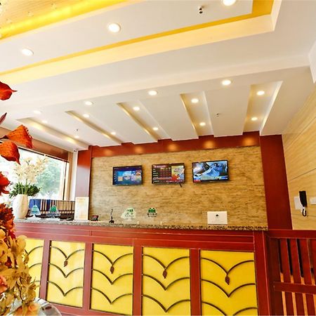 Greentree Inn Beijing Changping Shahe Metro Station Express Hotel Exteriör bild